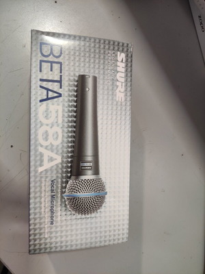 Shure Beta 58A микрофон нов, запечатан