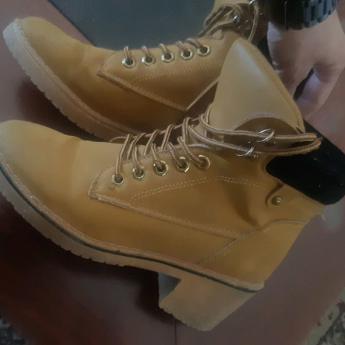 Women's boots used hiking style, 6cm heel, size 39, yellow