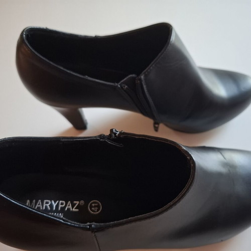 Ankle boots new, black, size 41, Spanish brand Maripaz