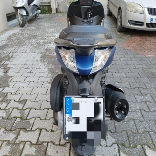 Piaggio Beverly 350 SportTouring scooter used, 2016, 19200 km, blue