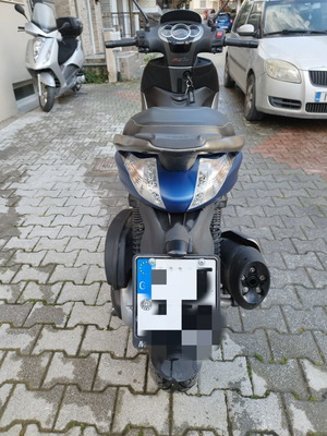 Piaggio Beverly 350 SportTouring σκούτερ μεταχειρισμένο, 2016, 19200 χλμ, μπλε