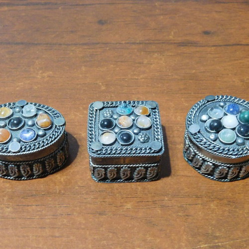 Set of 3 ethnic alpaca boxes with semi-precious stones