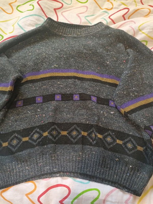 Vintage knitted sweater like new, size L, gray with purple