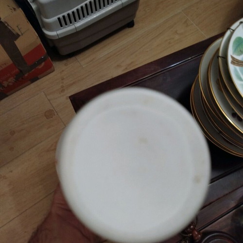 Chinese style vase matte glass like new