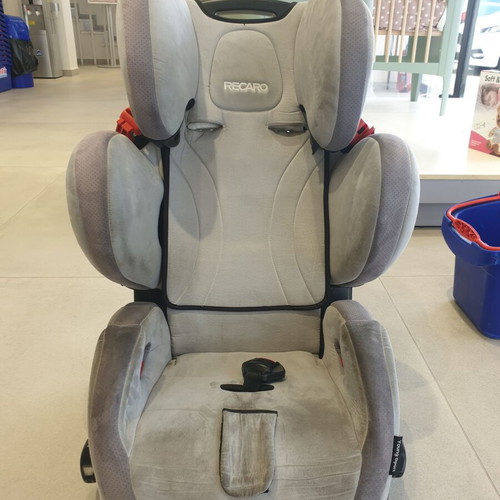 Recaro Young Sport car seat like new