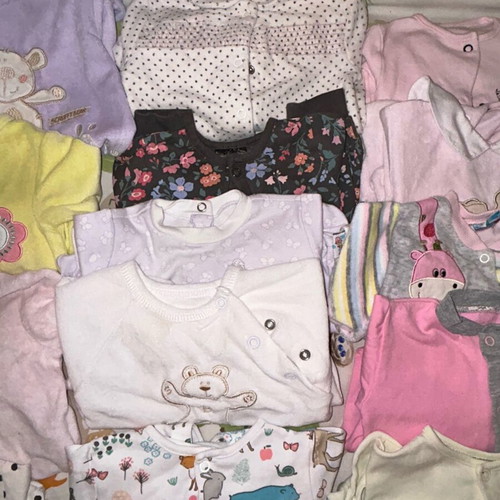 Baby girl bodysuits like new, pack of 20 with gifts