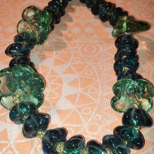 Komboloi like new large decorative with glass beads