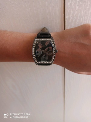 Eyki women's watch used with new battery