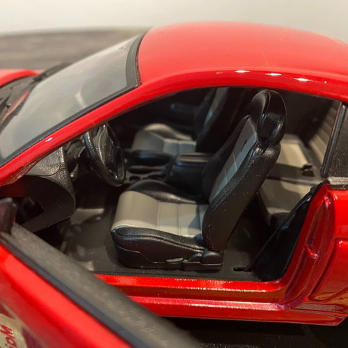 Ford Mustang Cobra 2003 1/18 Maisto like new