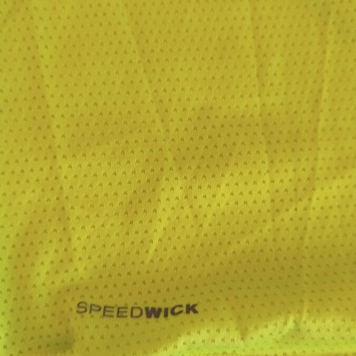 Reebok sports top like new, yellow, size M