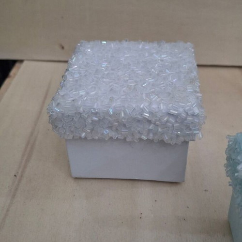 Cardboard square boxes with bead lids, white and light blue, set of 2