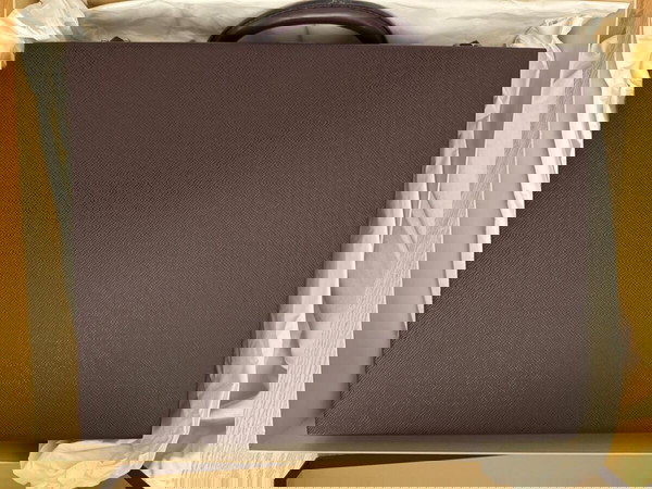 Louis Vuitton Taiga Leather President VINTAGE - 1998 Brand New