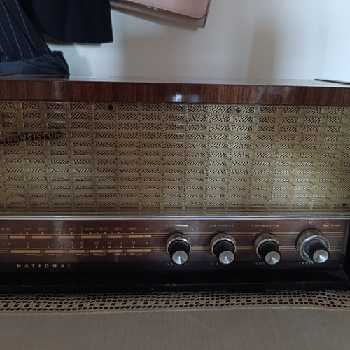 Antique radio like new