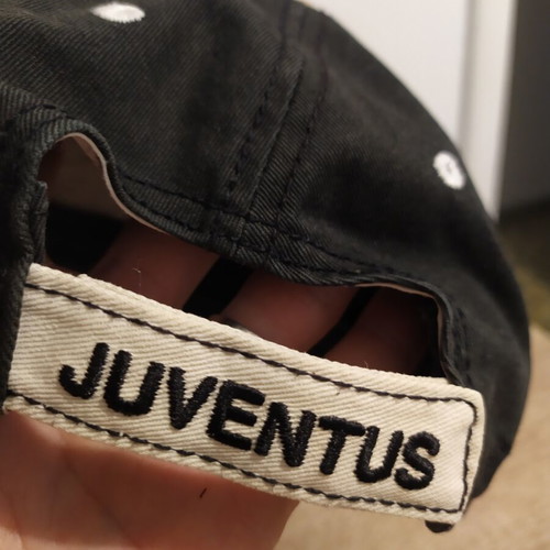 Juventus cap from the 2000s
