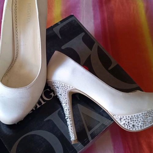 Migato bridal pumps size 38 like new