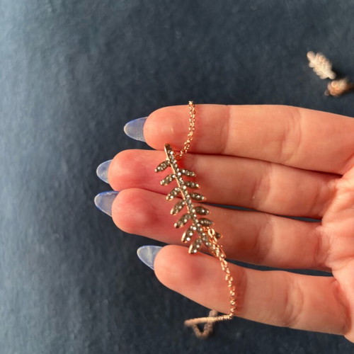Gold necklace and earrings set like new made of stainless steel