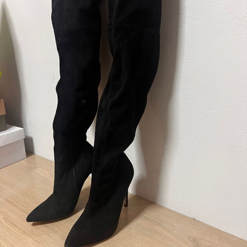Sante over-the-knee boots like new, black suede