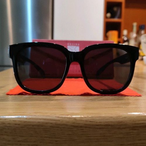 Women's sunglasses with acetate frame like new