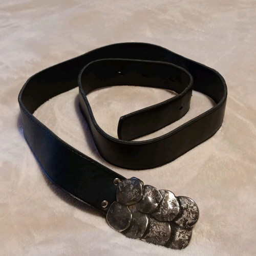 Women's black belt with metal buckle used