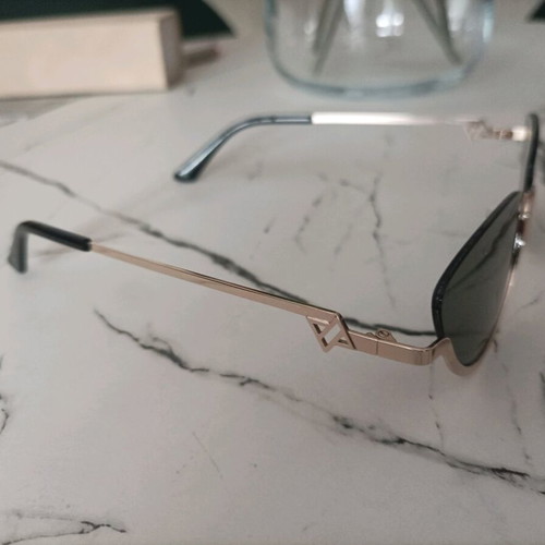 AV Zuma Gold sunglasses like new, gold