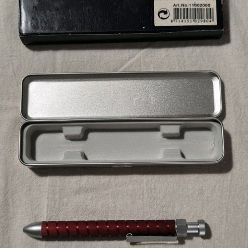 Metal pen new with metal case blue