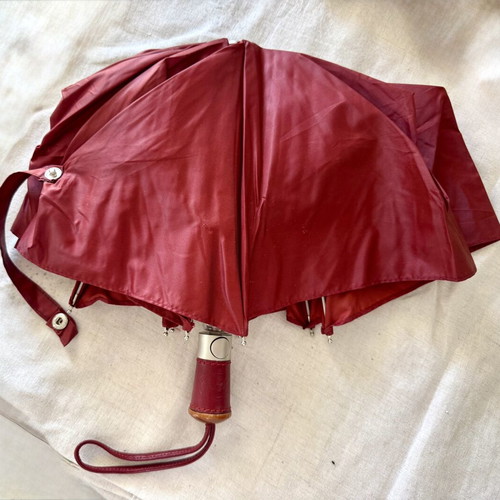 Vintage Longchamp Pierre Vaux folding umbrella, like new, red