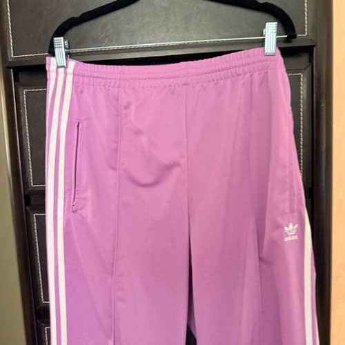 Adidas tracksuit like new in beautiful color, size M