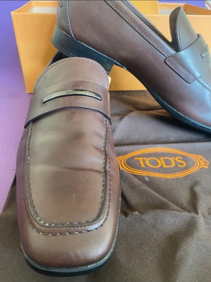 Tod’s Benson moccasins like new, brown leather, size 44
