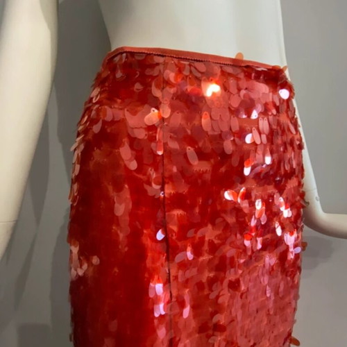 Women's skirt new, red with beautiful design