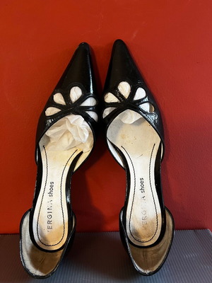 Black leather pumps used, size 36.5