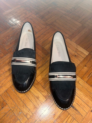 Xti Shoes loafers size 40 like new, black with decorative detail