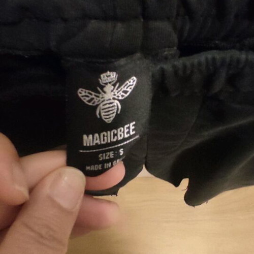 Magic Bee shorts size S used, black