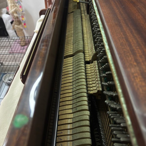 Rönisch 109 Deluxe Acoustic Piano like new, German compact upright