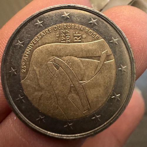 Collectible 2€ coin used for 25th anniversary of pink ribbon breast cancer