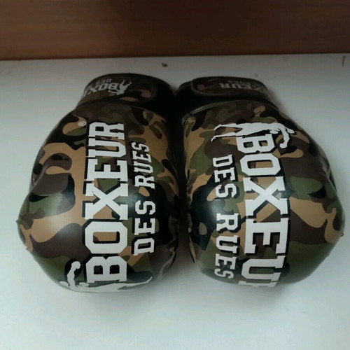 Boxing gloves like new for kids and women