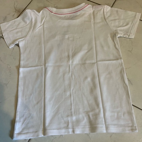 Guess short-sleeve cotton t-shirt like new, white and red