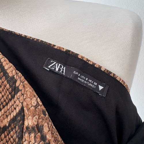 Corset snake print short top Zara like new