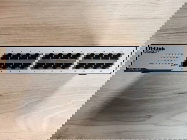 D-Link DES-1024D Switch 24 θέσεων 10/100 mbps