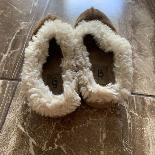 Ugg low boots used, size 32.5, beige