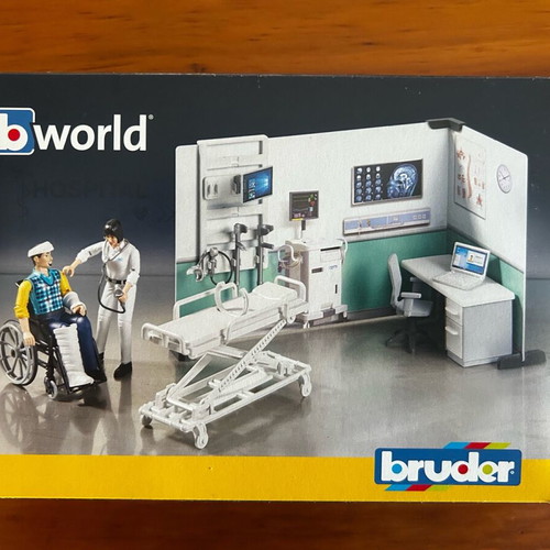 Bruder 62711 Hospital Set with Patient and Doctor new