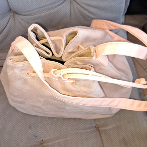 Hugo Boss shoulder bag like new, dusty rose color