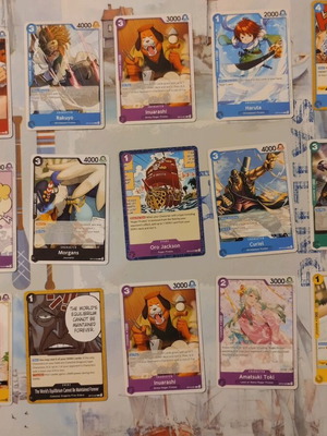 One Piece TCG cards like new, 31 cards + 2 foil + 1 leader