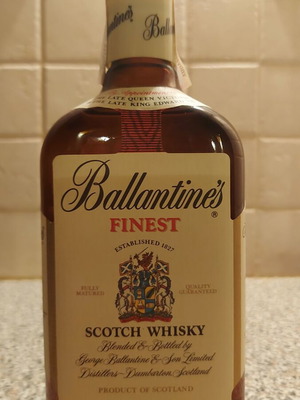 Collectible Ballantine's Finest Scotch Whisky 750 ml 40% vol sealed