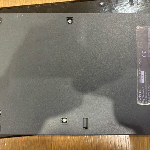PlayStation 2 slim μεταχειρισμένο για ανταλλακτικά με πρόβλημα στην τροφοδοσία και το cd drive