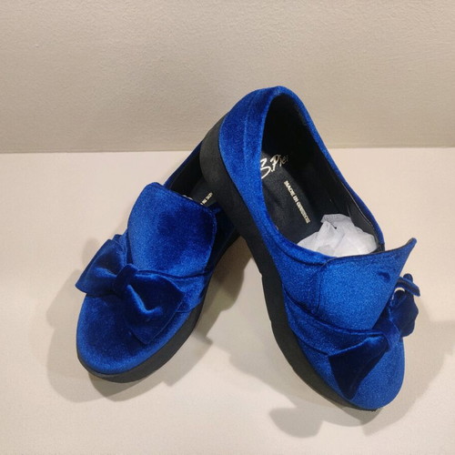 Women's boots new with genuine velvet
