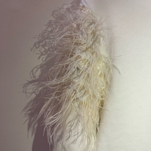 Two-piece set with feathers Large, like new, white