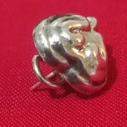 Silver 925 earrings with embossed puffed designs like new