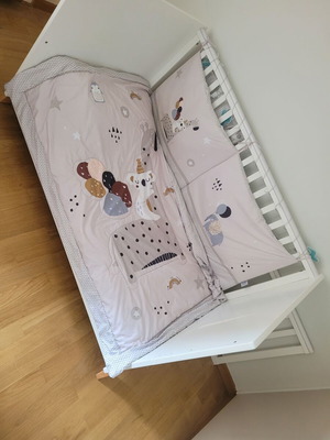 Casababy Oslo convertible baby cot with Greco Strom mattress like new