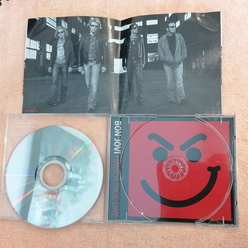 Bon Jovi Have a Nice Day CD like new, rock