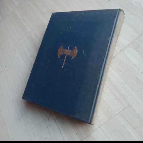 The Heraklion and Its Region book like new, 600 pages